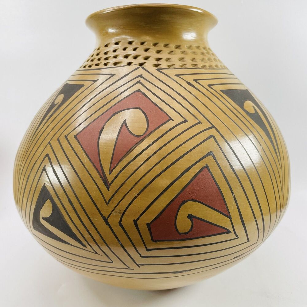 VTG Early Mata Ortiz Pottery Olla Jar Perforated Neck Geometric Design Unsigned